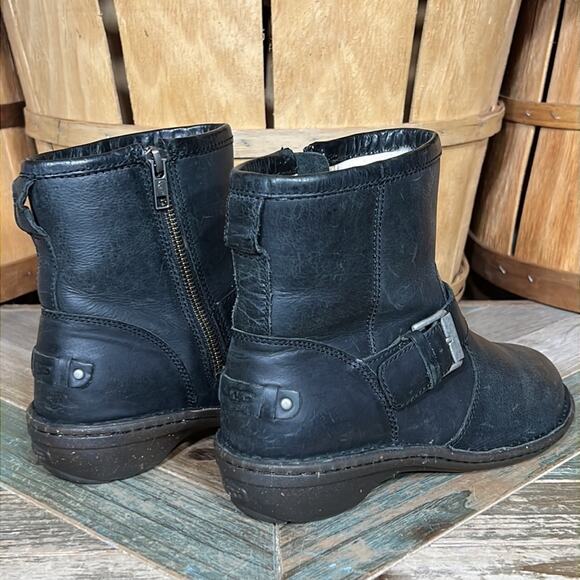 UGG Bryce Buckle Black Leather Shearling Lined Zip-Up Ankle Boots Womens Size 5 - Picture 5 of 12
